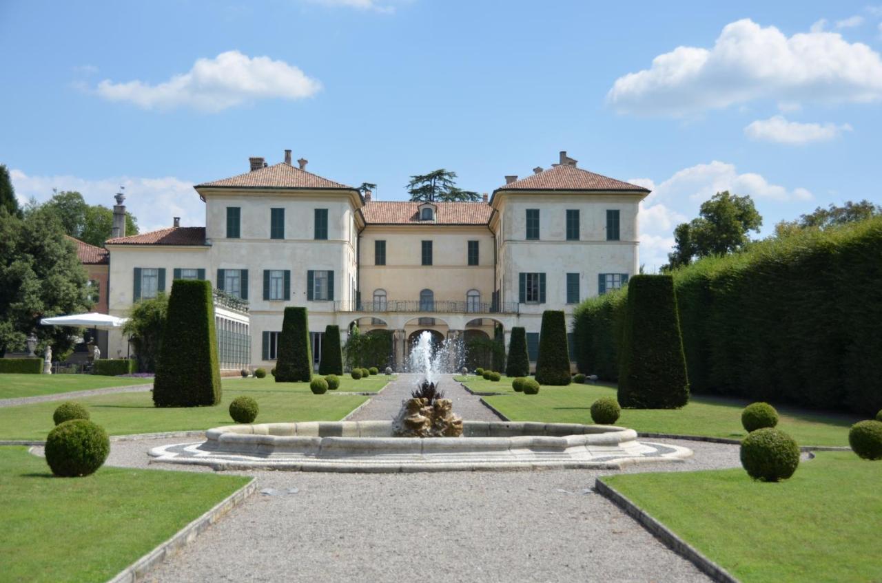 Feeling At Home - Varese Apartment Εξωτερικό φωτογραφία