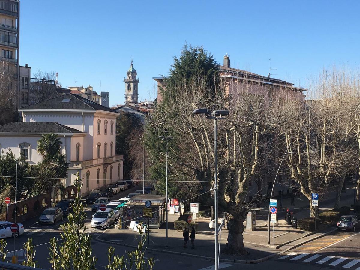 Feeling At Home - Varese Apartment Εξωτερικό φωτογραφία